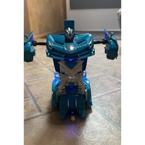 New Remote Control Car - 2 in 1 Transform Car Robot, One Button Deformation - Picture 2 of 2